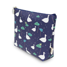 Load image into Gallery viewer, Willow V.4 Pouch Navy Duck
