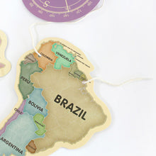 Load image into Gallery viewer, World Map Garland Pastel ( decoration )
